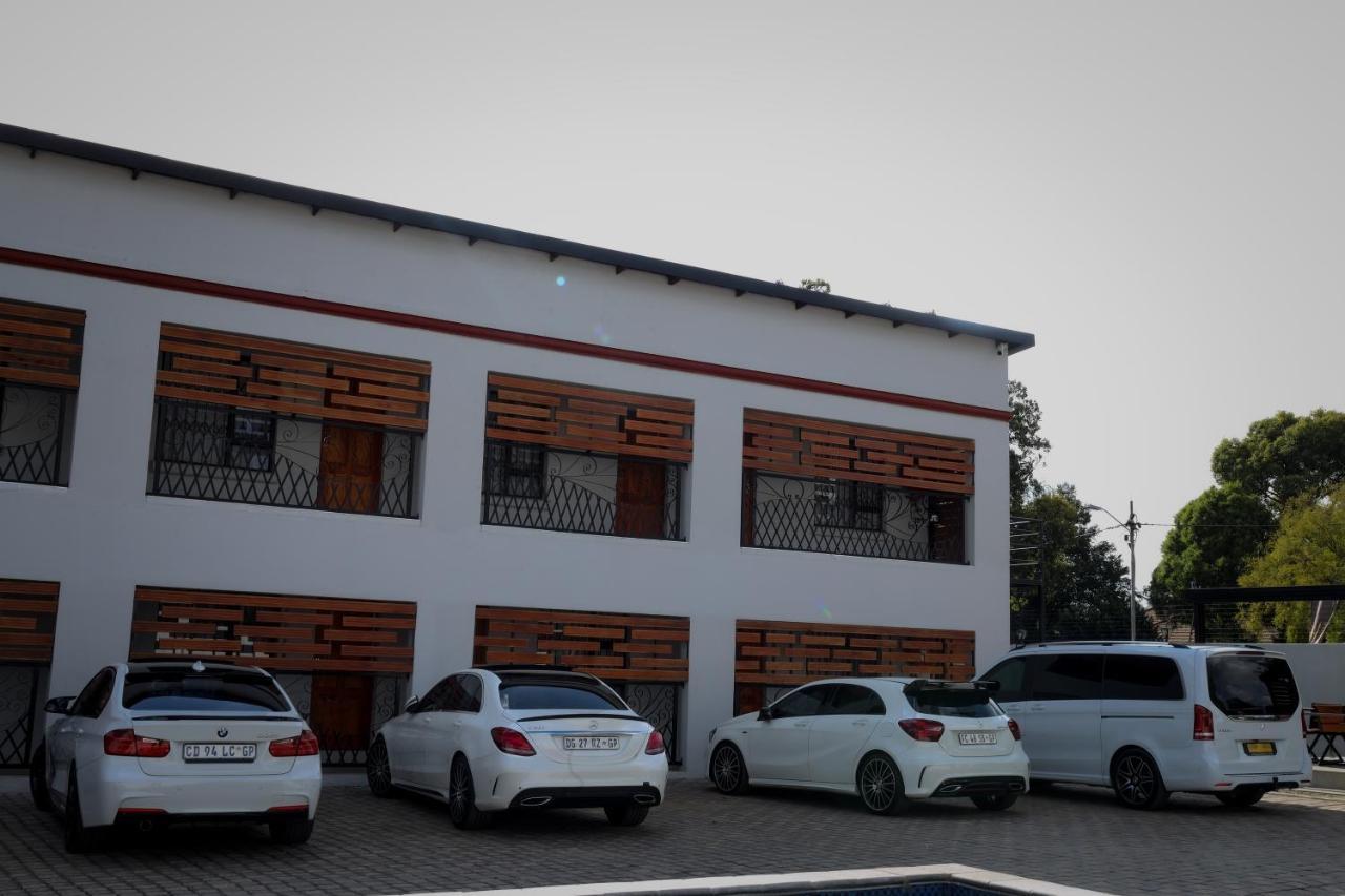 El Infinito Lifestyle Hotel Kempton Park Kültér fotó