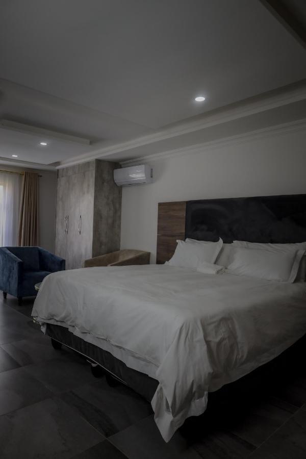 El Infinito Lifestyle Hotel Kempton Park Kültér fotó