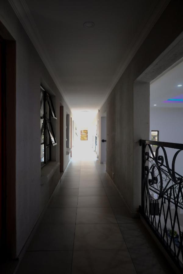 El Infinito Lifestyle Hotel Kempton Park Kültér fotó