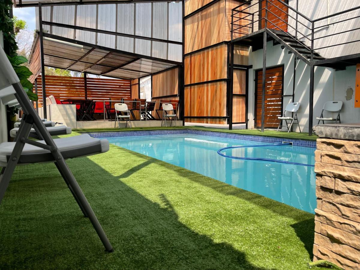El Infinito Lifestyle Hotel Kempton Park Kültér fotó