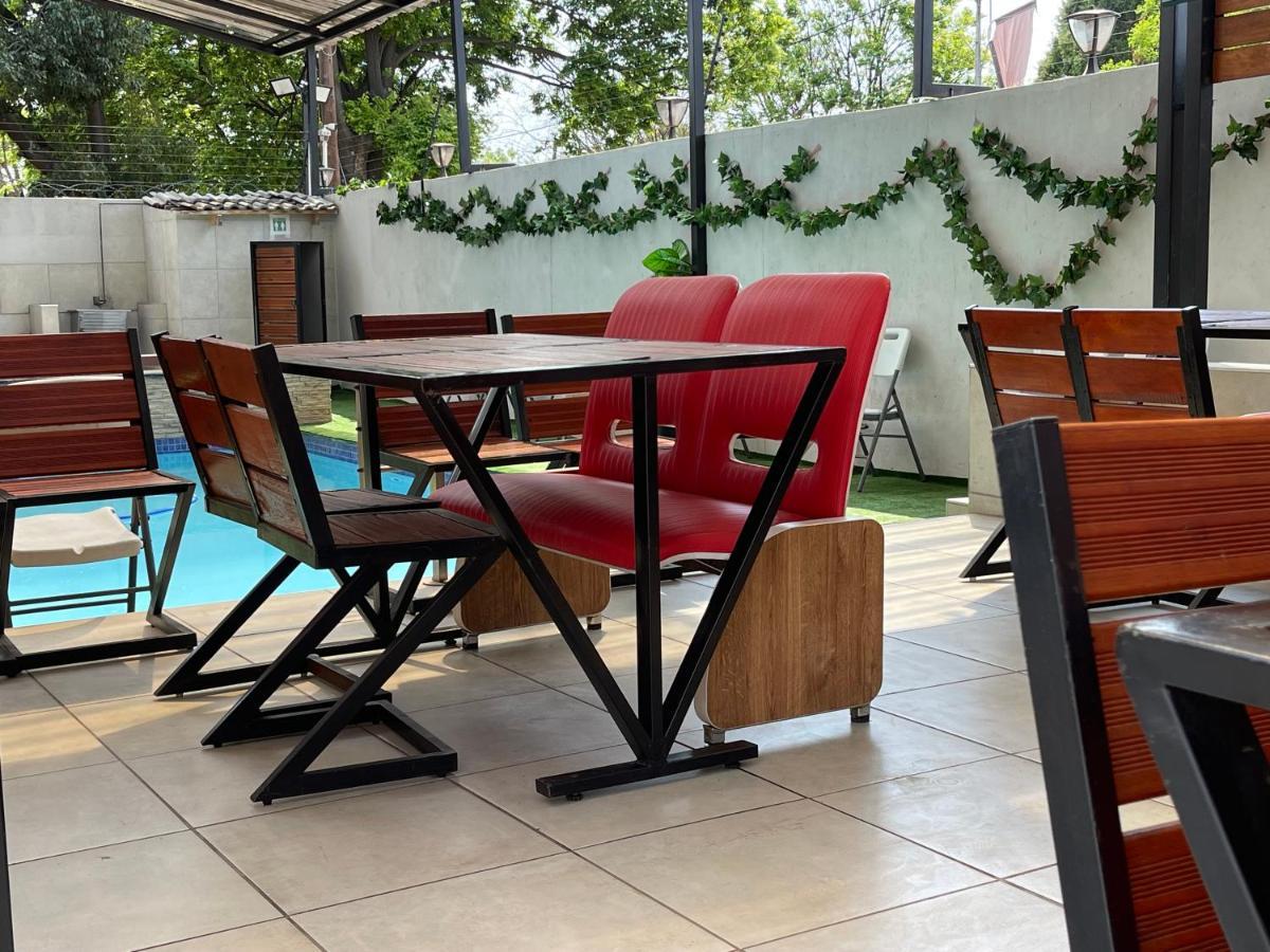 El Infinito Lifestyle Hotel Kempton Park Kültér fotó