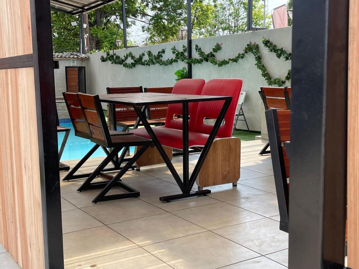 El Infinito Lifestyle Hotel Kempton Park Kültér fotó